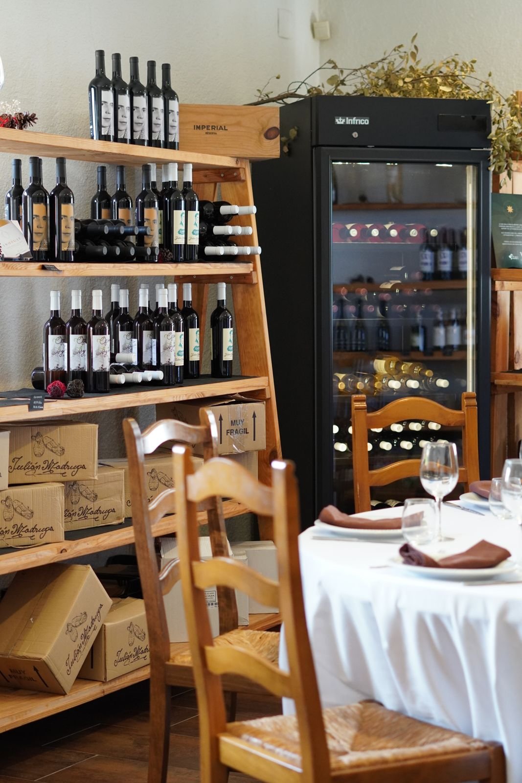 Tienda gourmet con vinos de proximidad